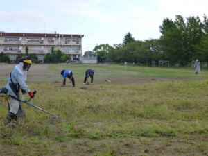 学校除草